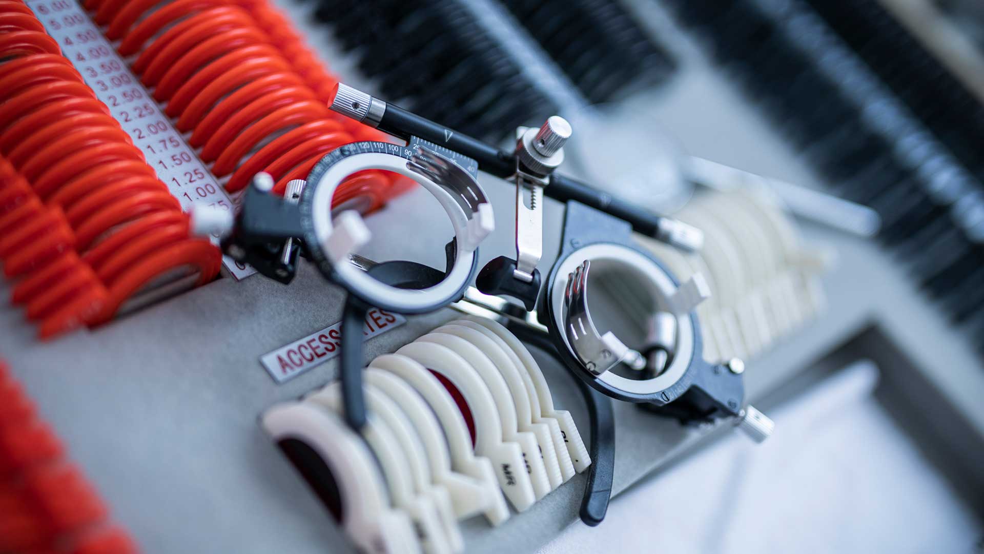 Optopmetry equipment